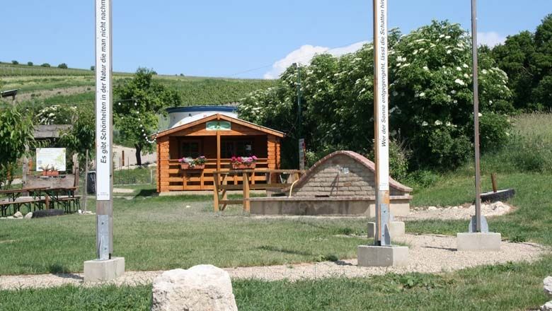 Mezítlábas út Schrattenberg
