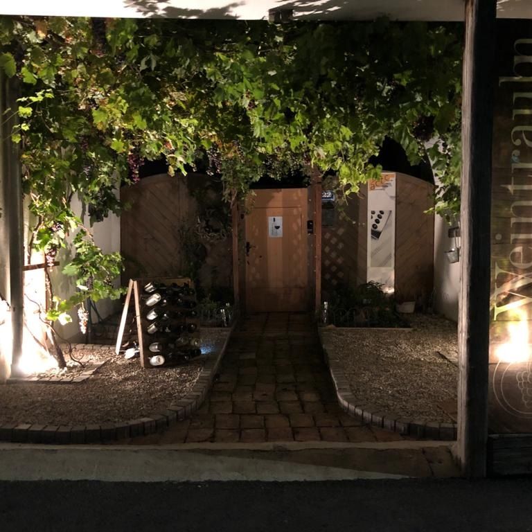 Bejárat a Willendorf borbárba 