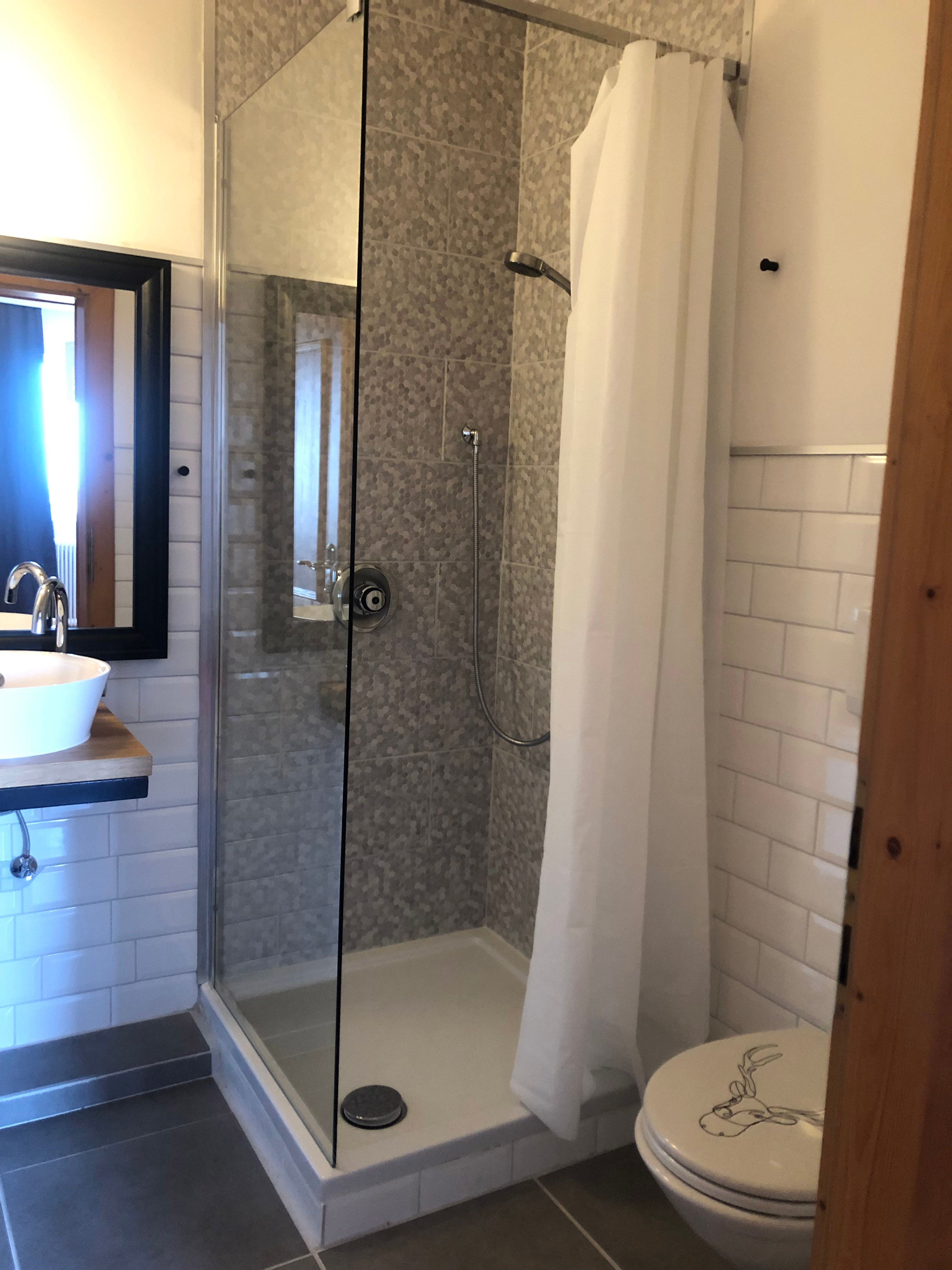 Zuhanyzó sarok a fürdőszobában