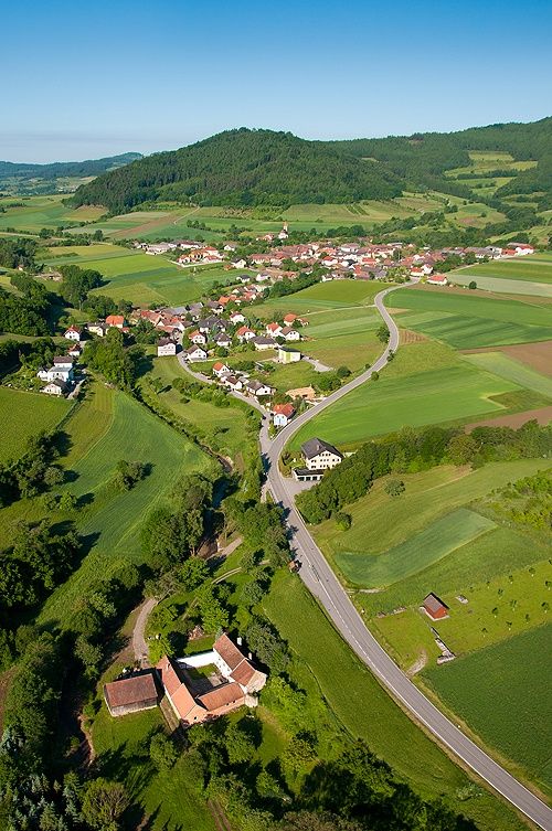 Kilátás Trandorfra és a Großer Bergre