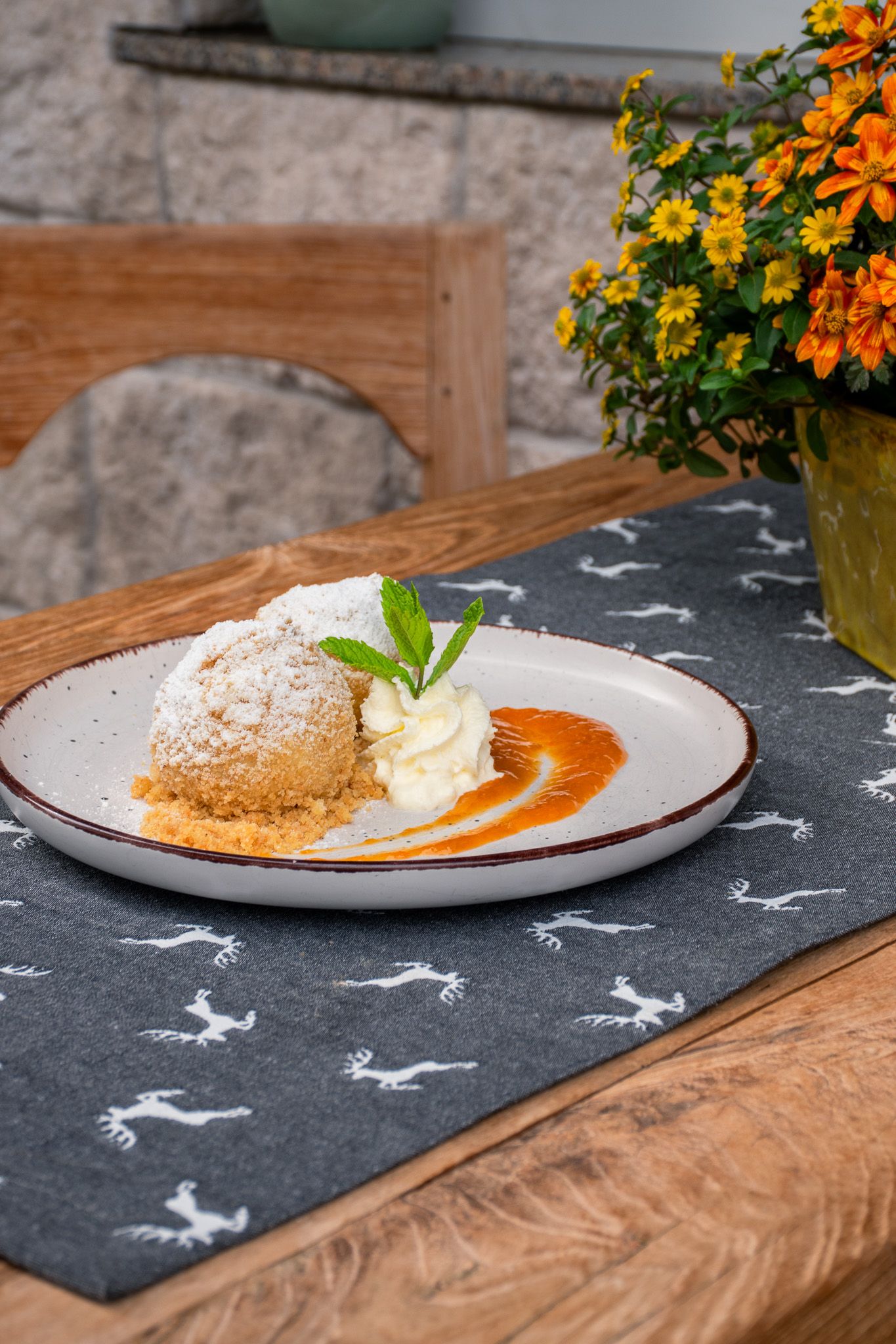 Hausgemachte Marillenknödel