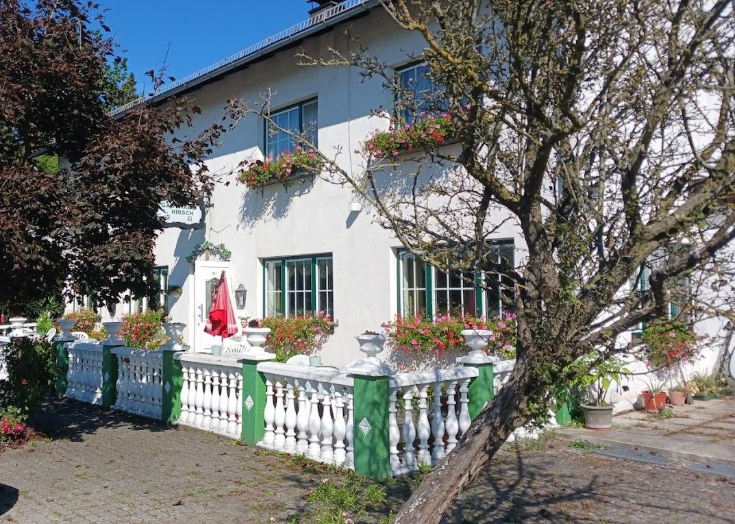 A Gasthof Hirsch külső nézete