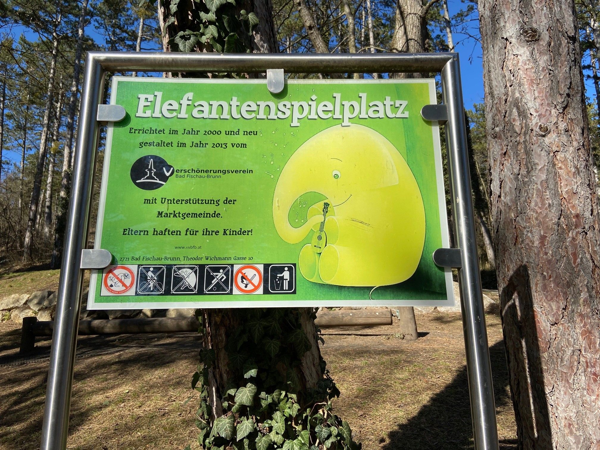 Elefánt erdei játszótér 