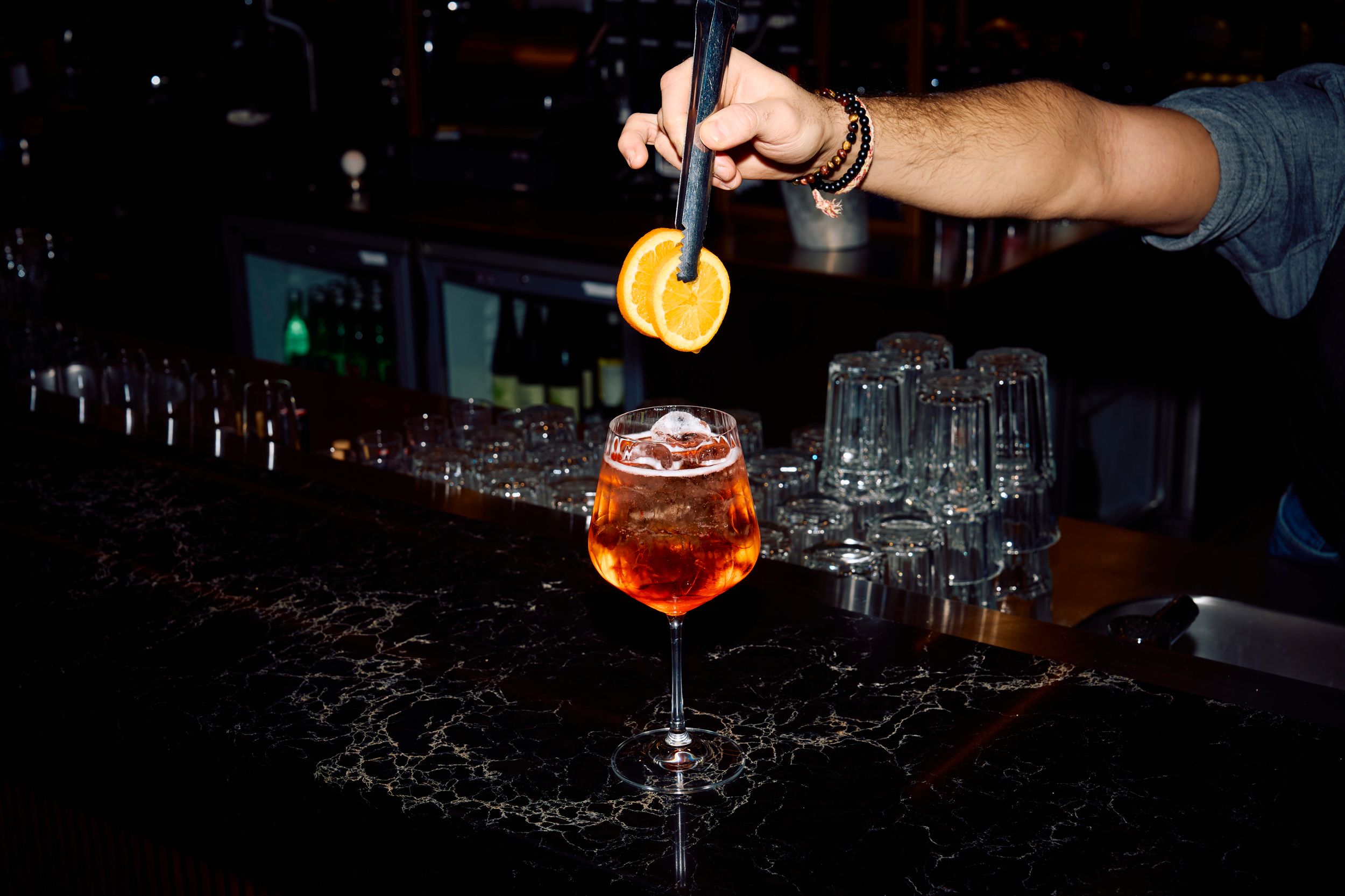 Aperol Spritz narancsszeletekkel 