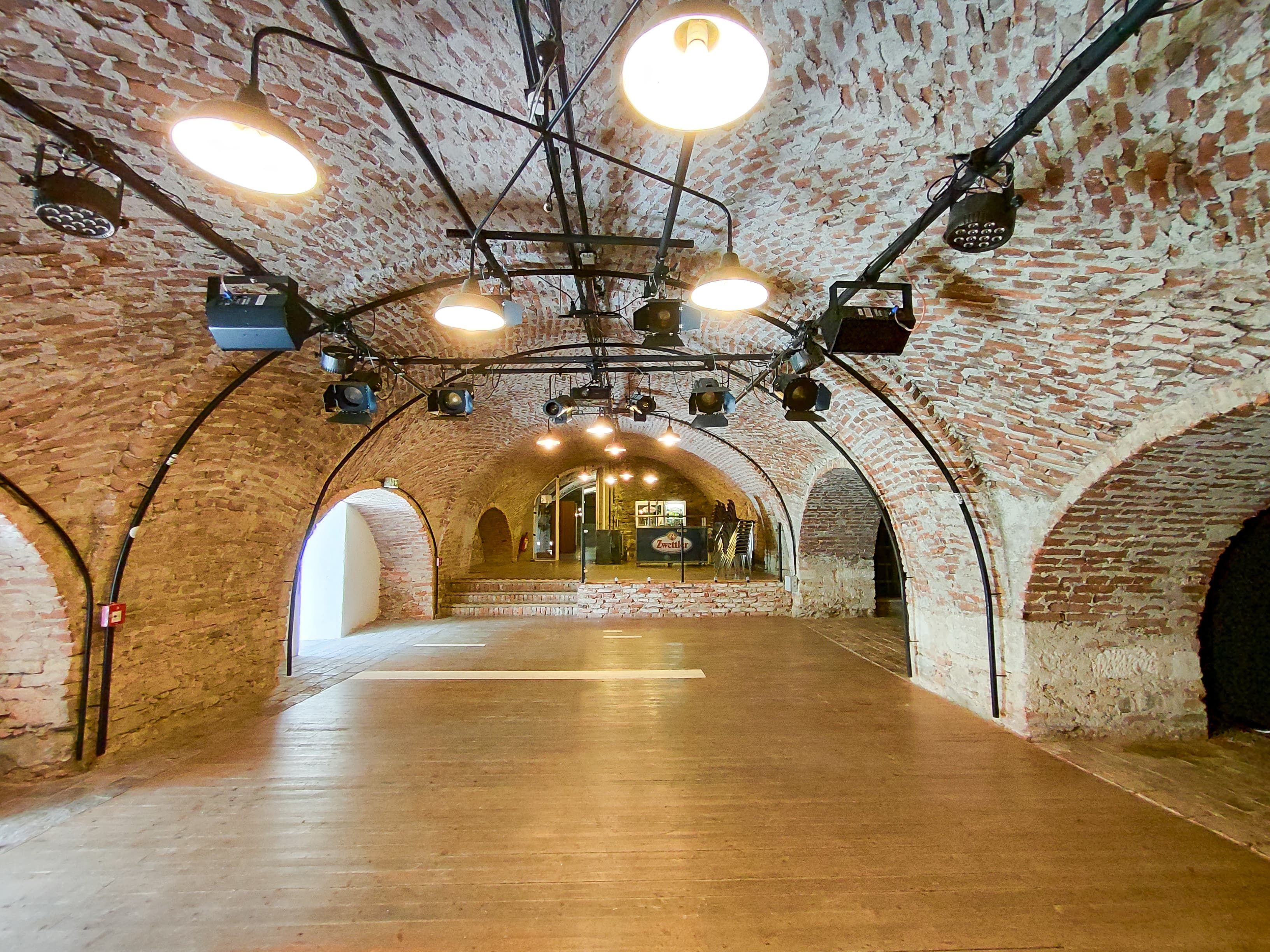 Agyagpince a Kunsthaus Hornban