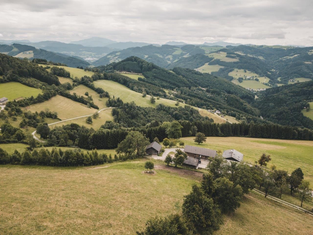 Almhaus Hochkogel vendéglő, amely gyümölcsleveket, ill. mustot is forgalmaz