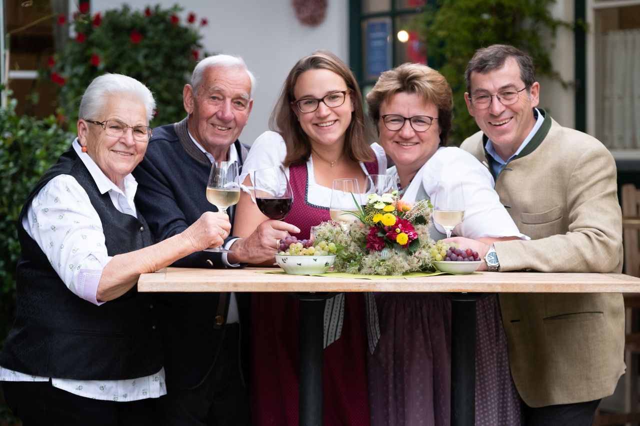 Hagyományos borozó & Viticulture Zechmeister