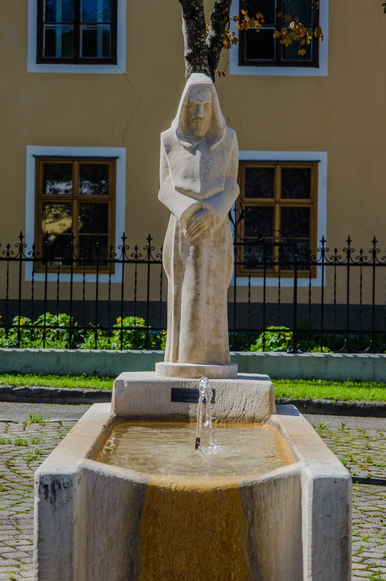 Falusi szökőkút Lackenhofban