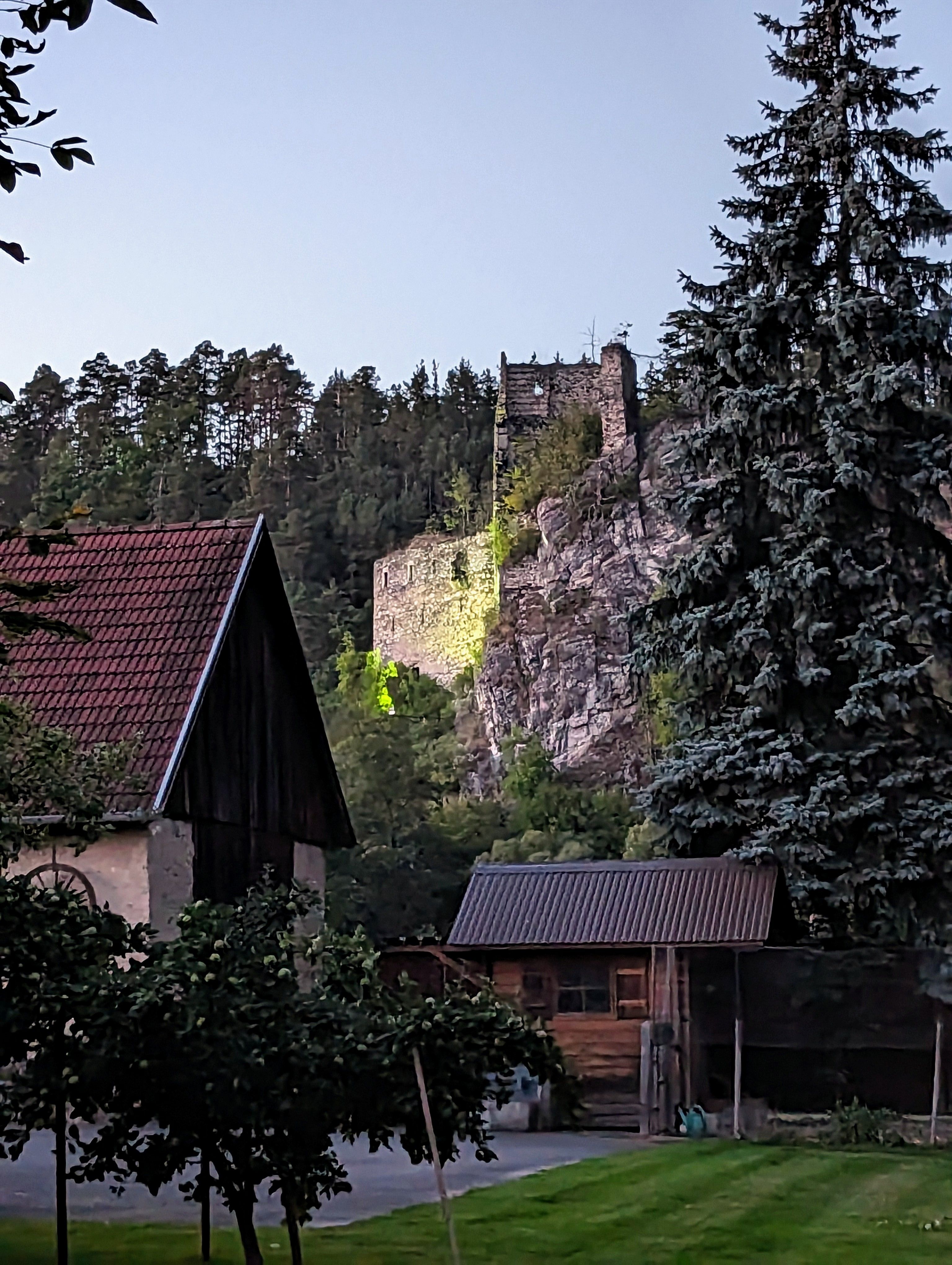 Kilátás az Eibenstein romokra
