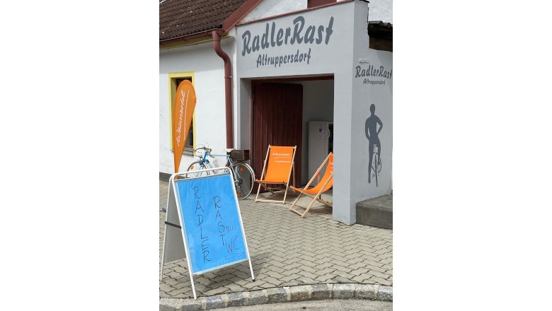 RadlerRast Altruppersdorf, &copy; Albert Czezatke