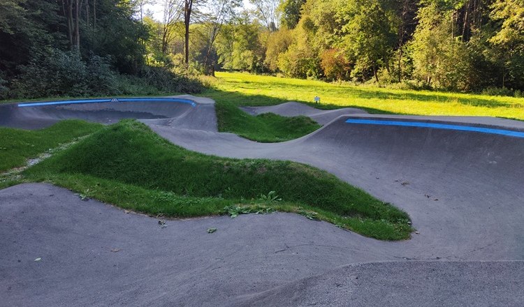 Pump track Bad Sch&ouml;nau, &copy; Wiener Alpen