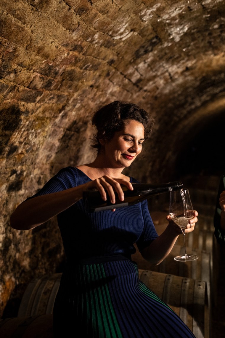 És kóstoljon meg egy pohár frissítő bort., © Weinviertel Tourismus/Doris Schwarz-König