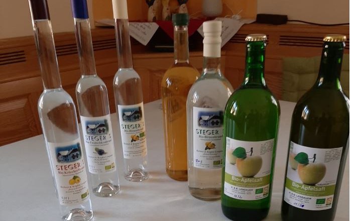 Schnapps and juices, &copy; Brigitte Lengauer