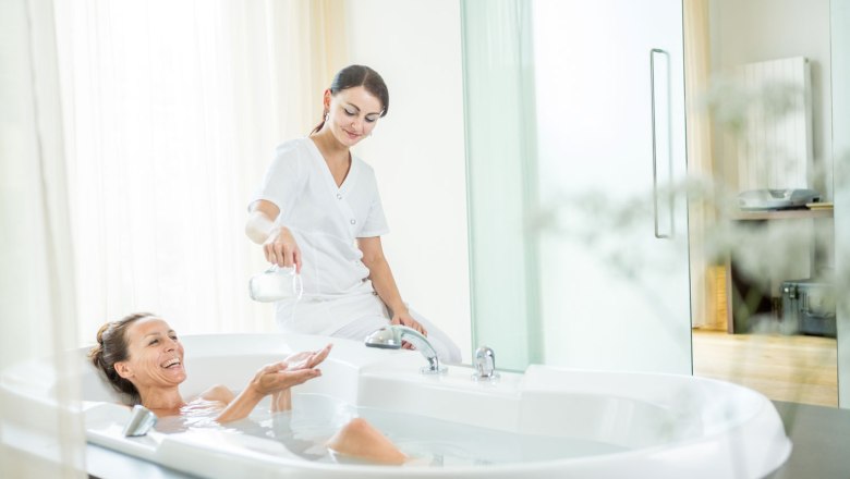 Kényeztető borfürdő a Steigenberger Hotel &amp; Spa Kremsben, © Severin Wurnig