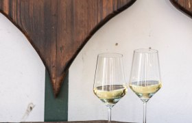Wine glasses, &copy; Weinviertel Tourismus / Doris Schwarz-K&ouml;nig