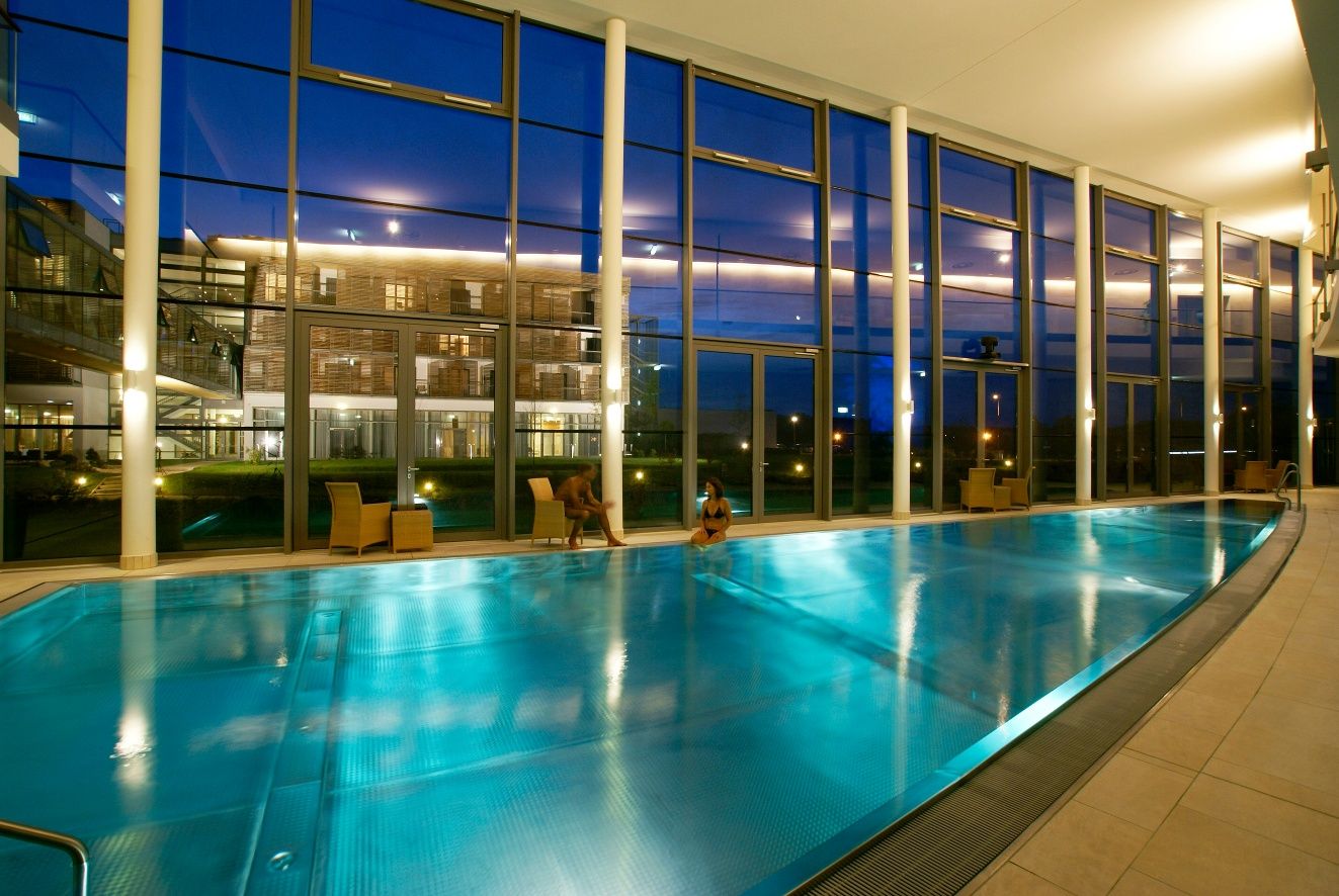 Gyógymedence Therme Laa - Hotel & Spa