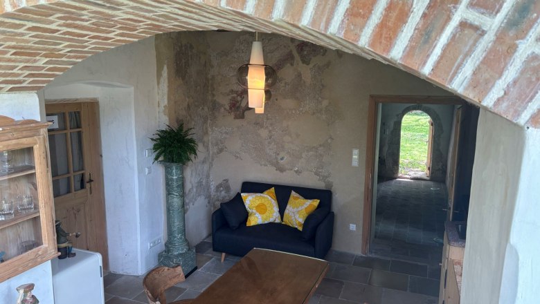 Konyha-nappali, kil&aacute;t&aacute;ssal a templomra, &copy; Cultraum_Strass, Fotoraf Hans St&ouml;ckelmaier