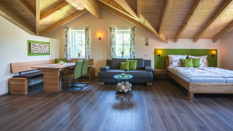 lapos, &copy; Otto Brandl