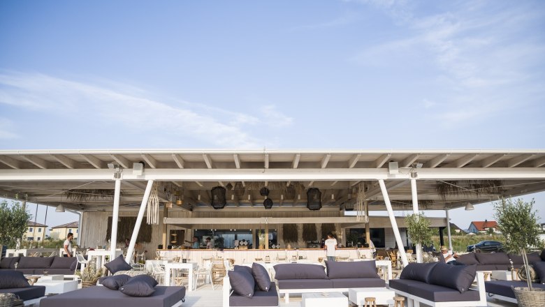 Sky blue, © Himmelblau Wiener Neustadt - Uhl