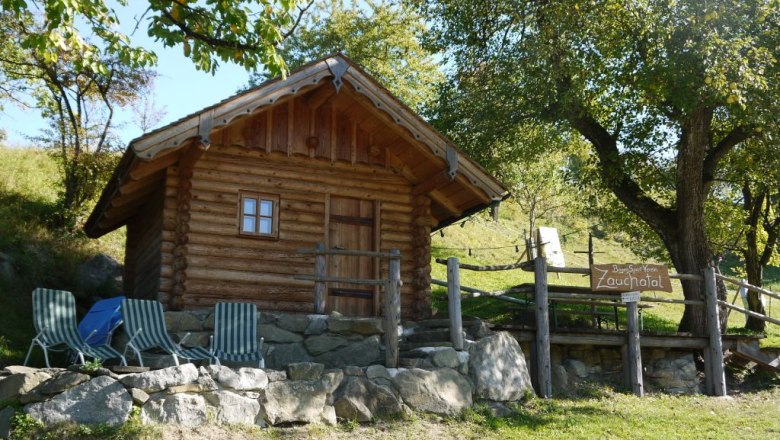 Kaland-feeling a rönkfa kunyhóban, © Dorferhof