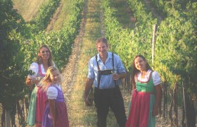 Schmid family, &copy; Weinbau Peter Schmid