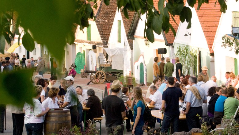 Kellergassenfest in Falkenstein, © Weinviertel Tourismus / Lahofer