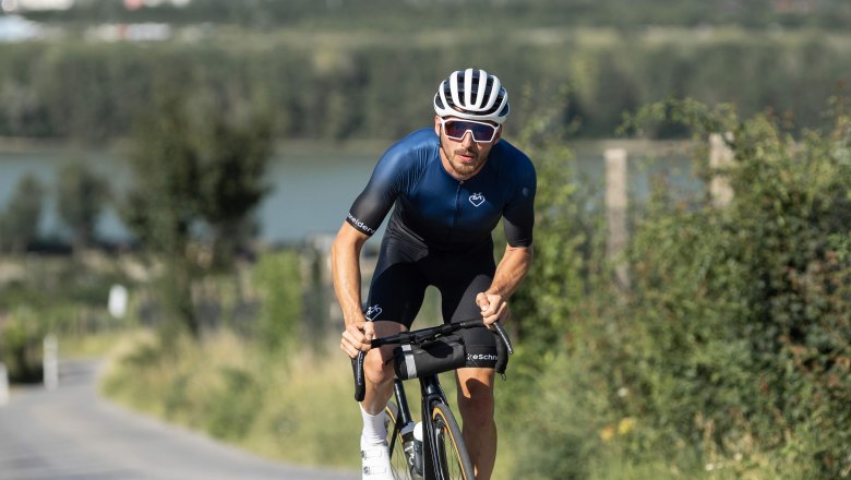 Felix Schneider, maga is szenvedélyes motoros, © Felix Schneider, Bikeschneiderei