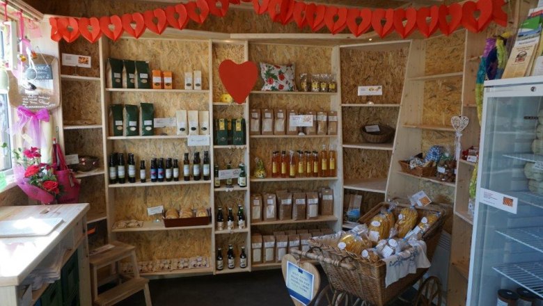 the salesroom, &copy; Nicole Schnitzler