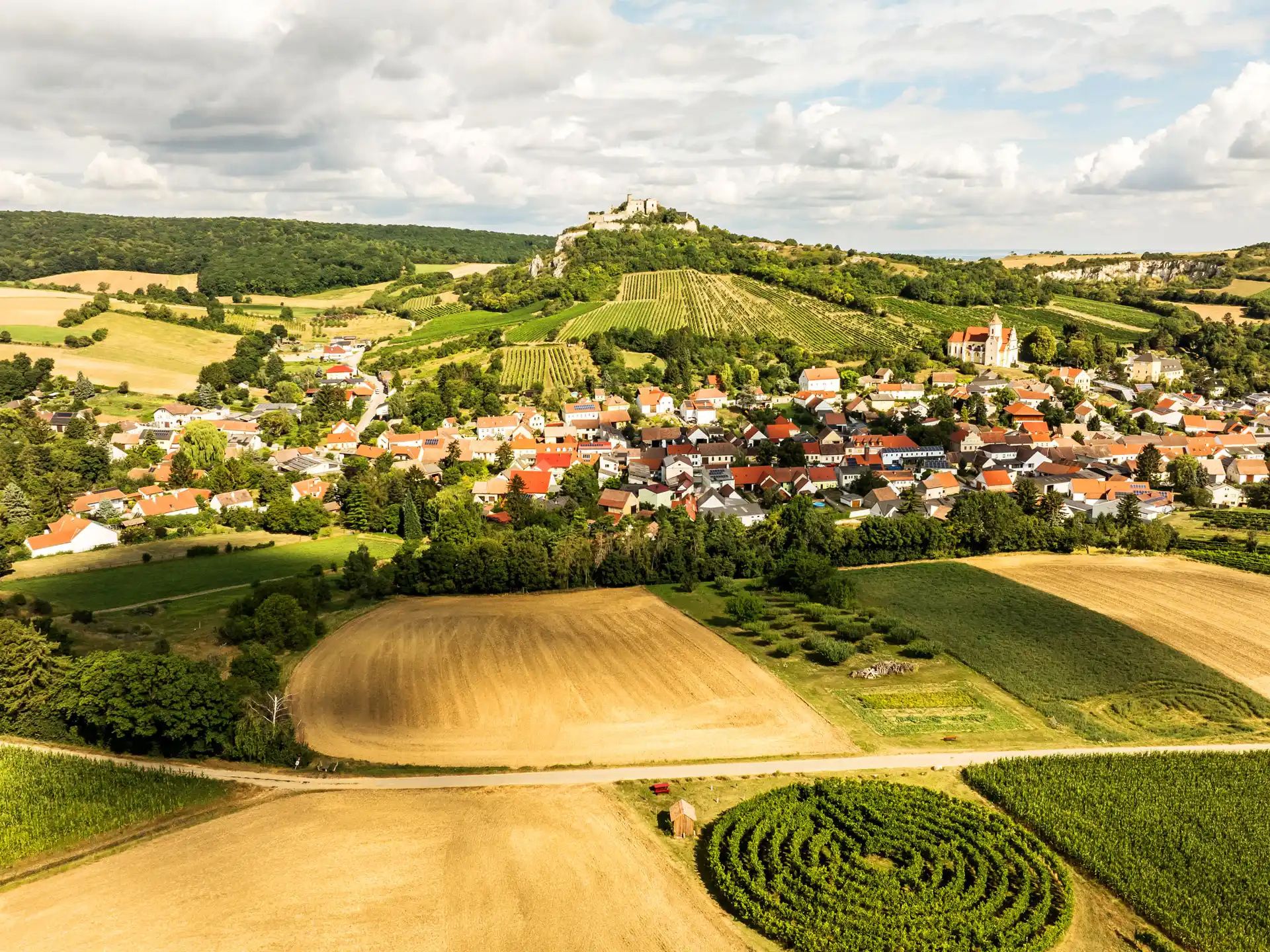 WeingutStadler_Falkenstein_(c)RobertHerbst_1920px