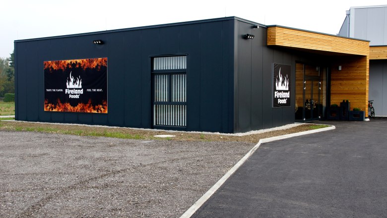 Exterior view of Fireland Foods, &copy; zVg
