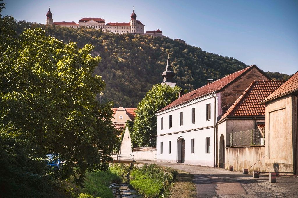 Furth a Göttweigi apátsággal a háttérben
