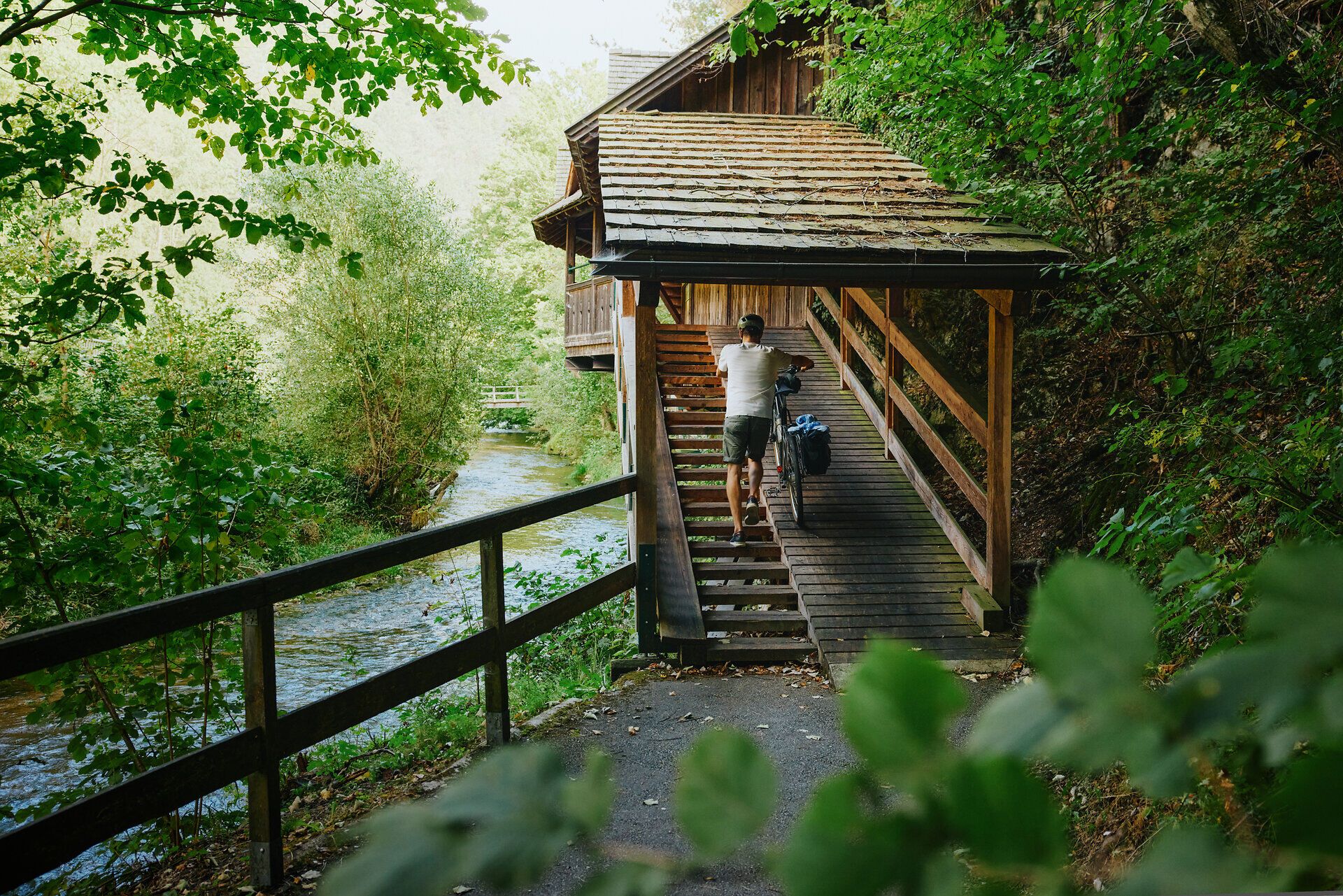 Radfahren am Piestingtalradweg in der Region Schneebergland
