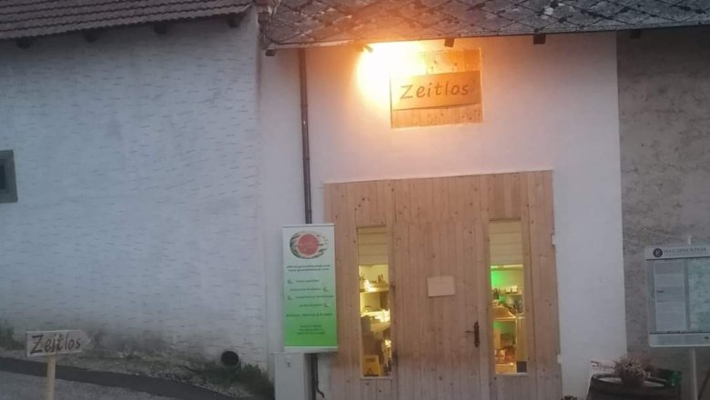 Timeless self-service store, &copy; Behm Markus