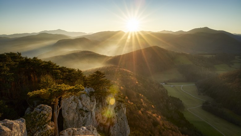 8_1.Platz_Günter Wittholm_Sonnenuntergang am Peilstein, © Wienerwald Tourismus/Günter Wittholm
