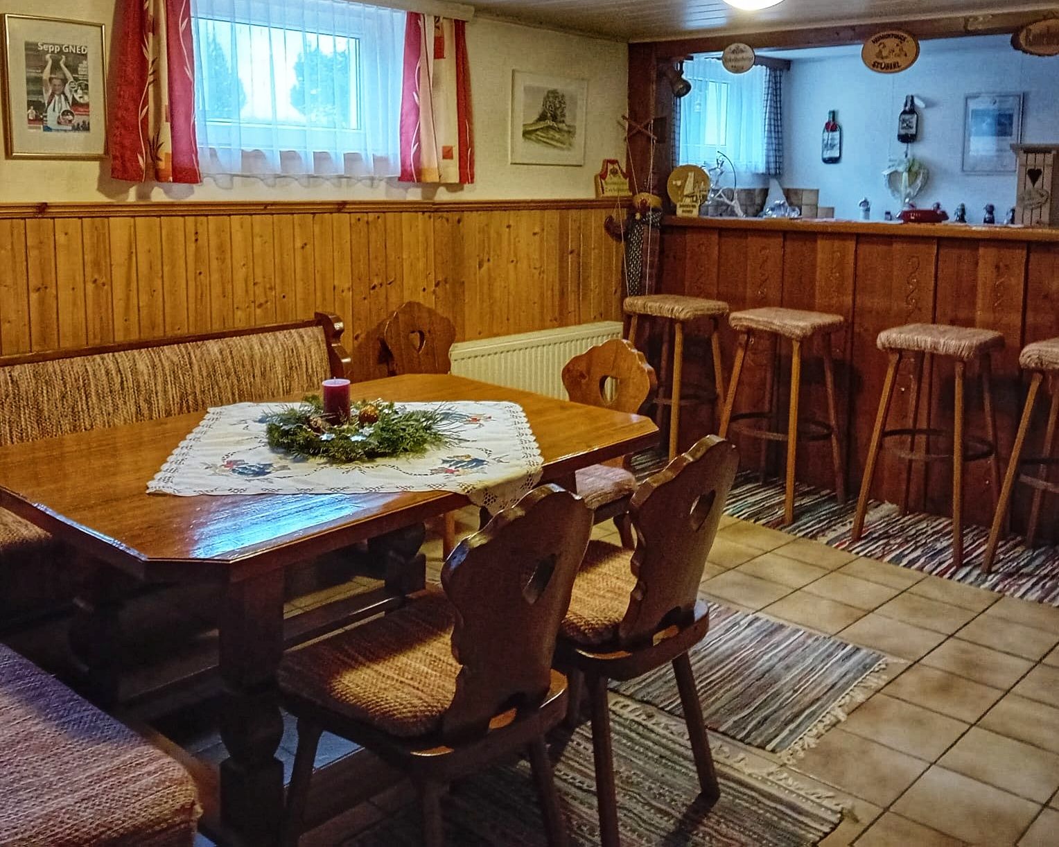 társalgó konyhasarokkal