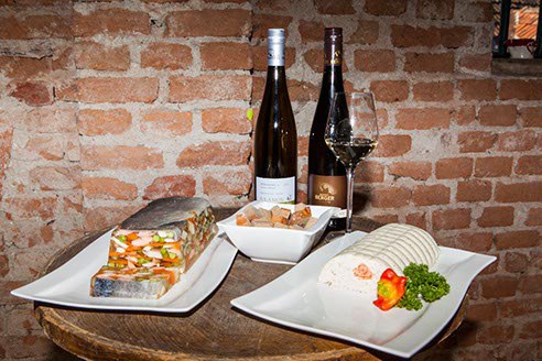 Fish variatons, &copy; Christa Reich