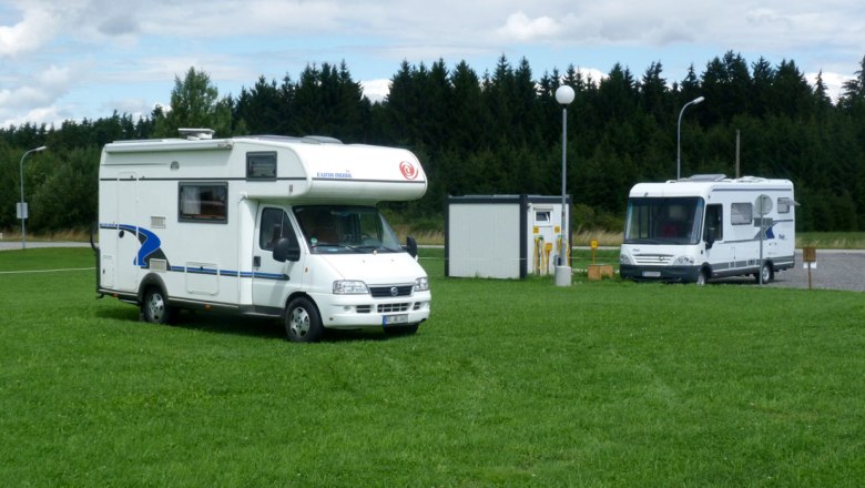Motorhomes on our parking lot, © Familie Mayrhofer