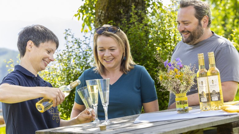 Organic beekeeping Blamauer, &copy; Theo Kust