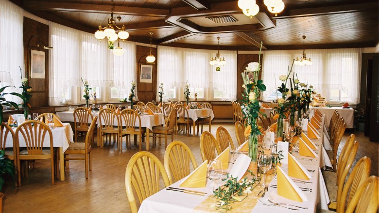 Hall, &copy; Ludwig Schneider