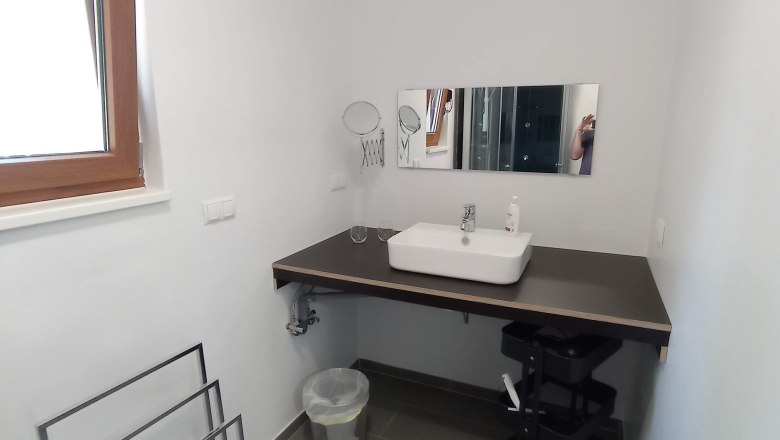 Lounge Michlfarm bathroom, &copy; michlfarm