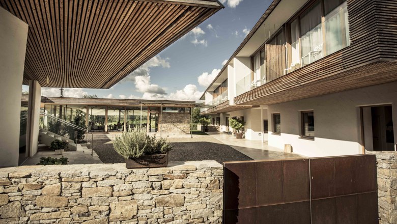 MALAT Pinc&eacute;szet &eacute;s Hotel, &copy; MALAT Weingut und Hotel