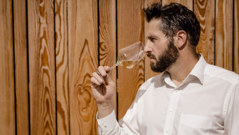 Tasting the wines is also an important part of the winemaker's work, &copy; Astrid Bartl