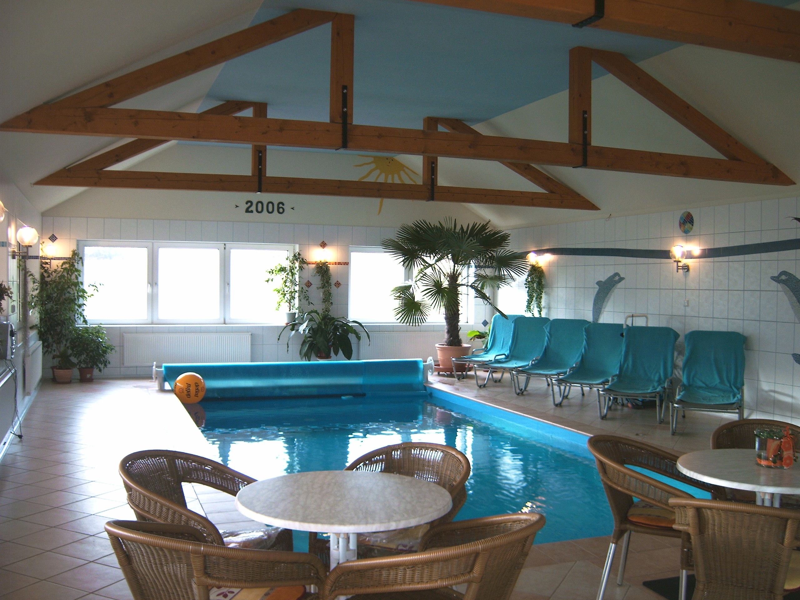 Fedett medence 3