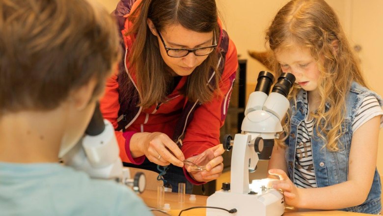 Research laboratory, &copy; Theo Kust