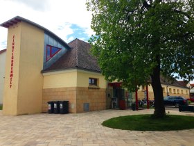 B&aacute;dogfigura vil&aacute;g Katzelsdorf, &copy; &copy; Wiener Alpen in N&Ouml; Tourismus GmbH, Foto: Sophie Weinberger