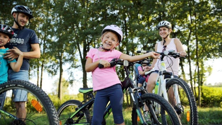 Cycling along the Krumpe, &copy; weinfranz.at