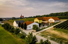 Neustifter Winery, &copy; Weingut Neustifter