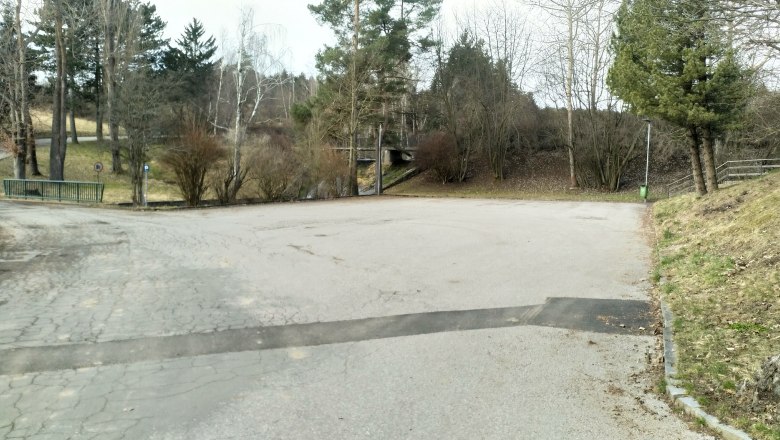 Parking lot - Waldbad, &copy; Matthias R. Wurth