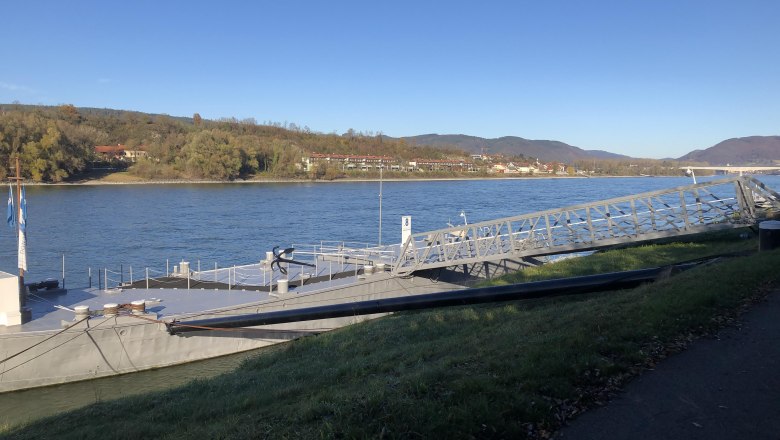 Danube landing stage no. 8, &copy; Donau N&Ouml; Tourismus GmbH