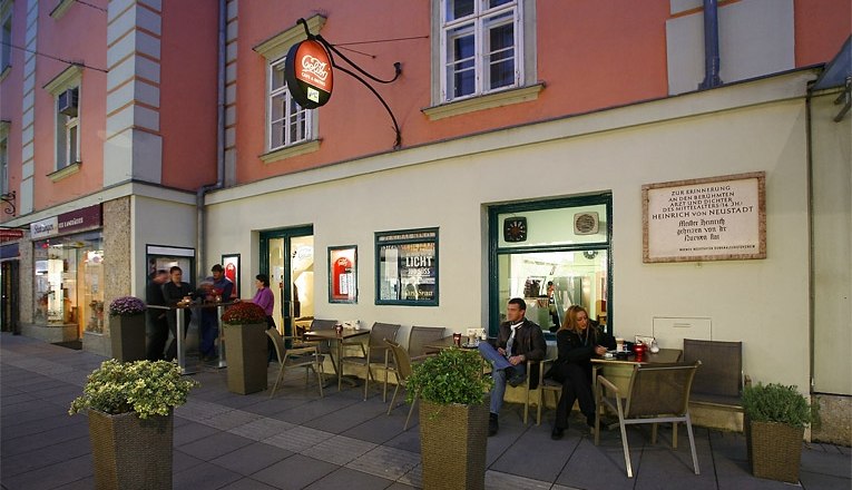 Colibri mit Schanigarten, © Susanne Karas